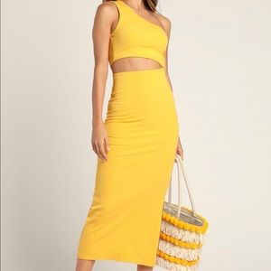 Lulu’s Ribbed One-Shoulder Cutout Midi Dress